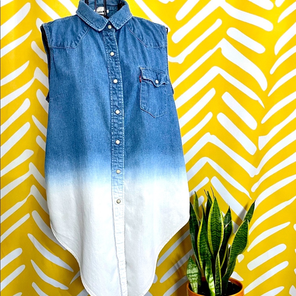 Women’s Bleach Dipped Levi’s Denim Vest
